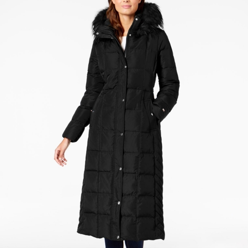 Tommy Hilfiger frames your silhouette in this maxi-length puffer coat
